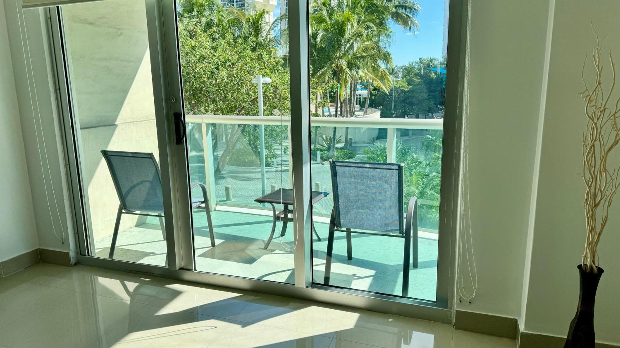 Sunny Isles, Beach Life! Parking Included Miami Beach Dış mekan fotoğraf